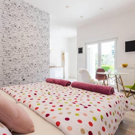 Candy Ap.-Near Center,Bus,Beach+Free Parking Place Zadar Bagian luar foto